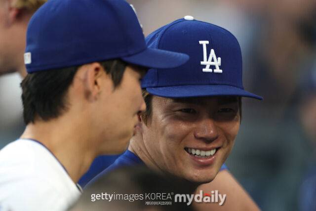 '새벽 5시 30분' 격렬하게 짖은 반려견…日 4550억 투수집 쳐들어온 강도 내쫓았다, 美 언론