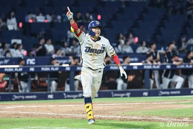 월간 MVP 받고도 'KIA산 중견수'에 주전 내줬다, 그래도 11회 끝내기안타 폭발→5할 승률 복귀 이끌었다