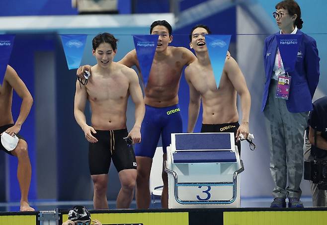 韓 수영 새 역사 썼다…남자 혼계영 400ｍ, 세계선수권 첫 결승 진출