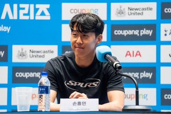 '시간당 30mm 호우 예보'도 막을 수 없다, '손흥민 토트넘 라스트 댄스' 보러 3시간 전부터 '만석'