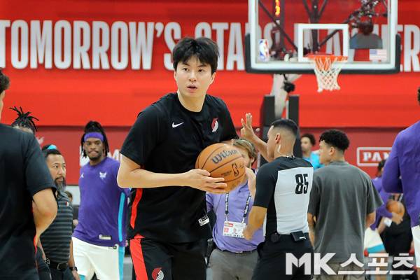 세계 랭킹 53위 한국, 아시아컵 첫판부터 7위 호주 상대···‘에이스’ 이현중의 각오 “경기는 뛰어봐야 아는 것”