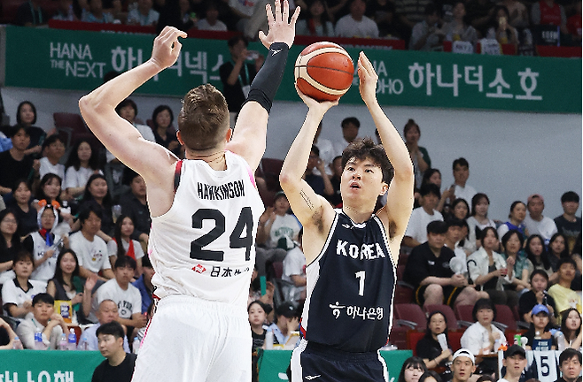세계 랭킹 53위 한국, 아시아컵 첫판부터 7위 호주 상대···‘에이스’ 이현중의 각오 “경기는 뛰어봐야 아는 것”