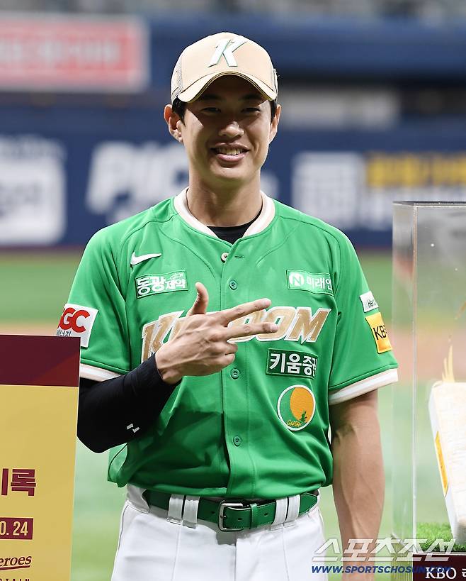 [공식발표]'초대박 깜짝' 송성문, 6년 120억원 전액 보장 다년 계약…31년까지 키움에서 뛴다