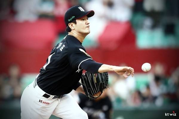 'ERA 0.36' 폰세, KBO 외인 투수 최초 '한 시즌 월간 MVP 2회' 역사 쓸까? 7월 MVP 두고 고영표·김원중·구자욱·안현민 등과 경쟁