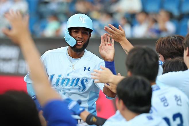 'ERA 0.36' 폰세, KBO 외인 투수 최초 '한 시즌 월간 MVP 2회' 역사 쓸까? 7월 MVP 두고 고영표·김원중·구자욱·안현민 등과 경쟁