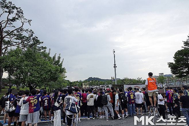 서울 이어 대구도 대파! 바르셀로나, 메시 잇는 축구의 신 야말 앞세워 환상의 축구 쇼 마쳤다···‘바르사, 대구에 5-0 대승’ [MK현장]