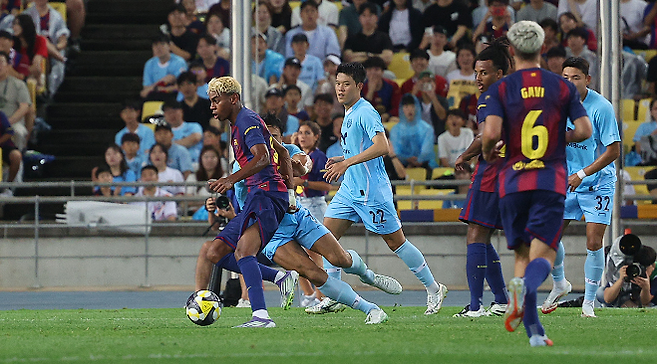 서울 이어 대구도 대파! 바르셀로나, 메시 잇는 축구의 신 야말 앞세워 환상의 축구 쇼 마쳤다···‘바르사, 대구에 5-0 대승’ [MK현장]