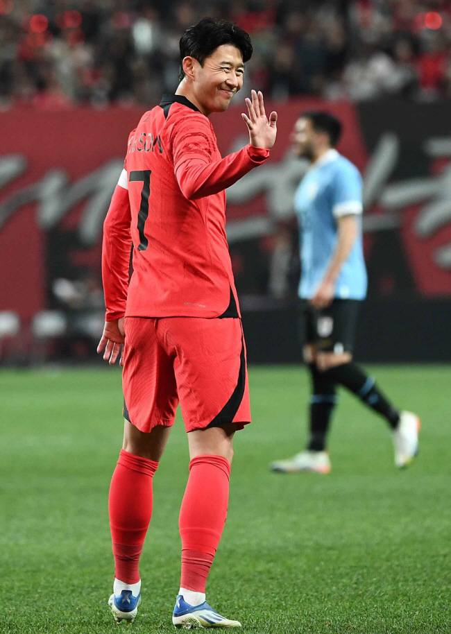 '손흥민 당신은 대체…' LA FC 입단 임박, 손흥민이 미국행을 택한 감동적인 이유. '2026 북중미월드컵 적응 위해!'