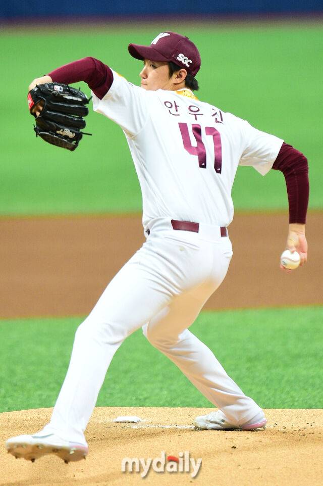 ‘충격’ 안우진 2군에서 무슨 일이…투구하다 다친 게 아니라고? 초황당 어깨 부상, 사실관계 자체 조사 중