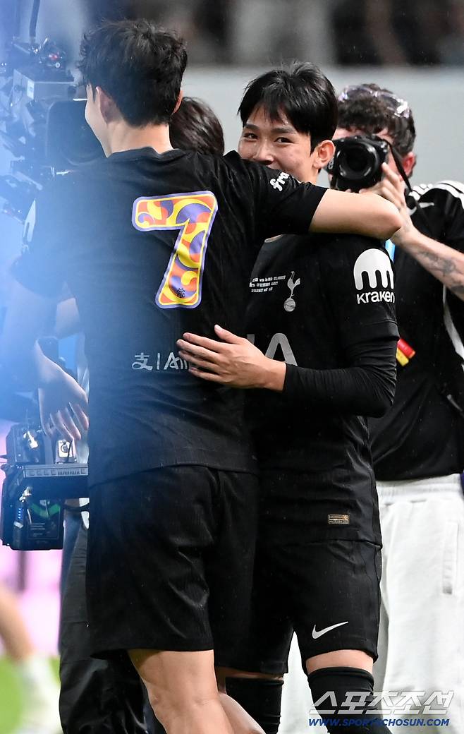 손흥민 떠나니 이런 일이...'韓 축구 10년 만에 EPL 빅클럽 0명' 대참사→양민혁도 임대 유력