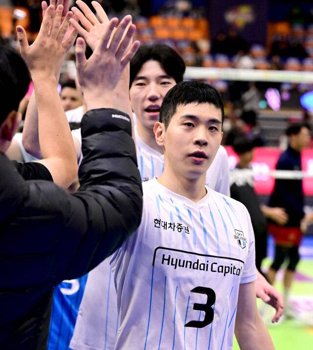 트레이드→트레이드→트레이드→트레이드 아픔 딛고…우승팀 세터로 우뚝, 더 큰 꿈 품었다