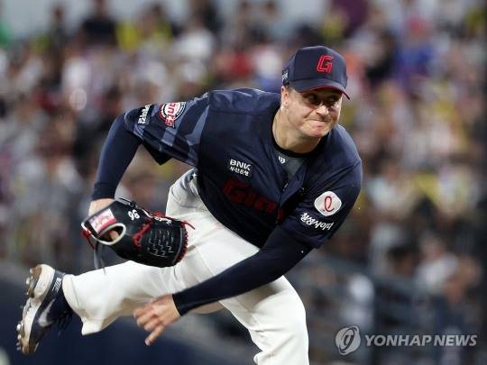 '섣부른 변화는 독' 롯데, 에르난데스 영입 검토 중...데이비슨보다 나을 게 없는데