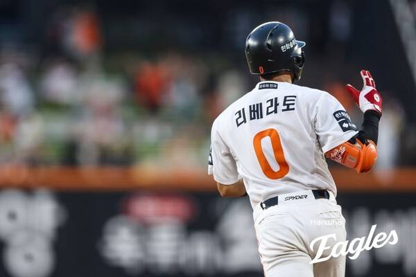 '플로리얼 미안하다!' 정식계약 대성공이네…'타율 0.391' 리베라토, 케이브·구자욱 제치고 7월 쉘힐릭스플레이어 수상 [공식발표]