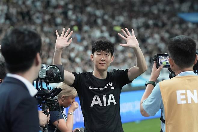 '책임과 부담' 손흥민 MLS 이적 귀찮게 됐다…메시만 예외+몸싸움한 토트넘 동료와 재회