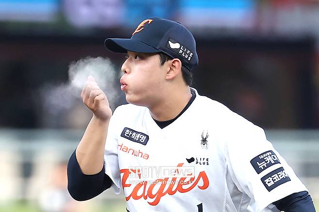 이게 문동주야 폰세야…'시즌 최고 161㎞' 문동주, '데뷔 후 최다' 10K 미친 탈삼진쇼