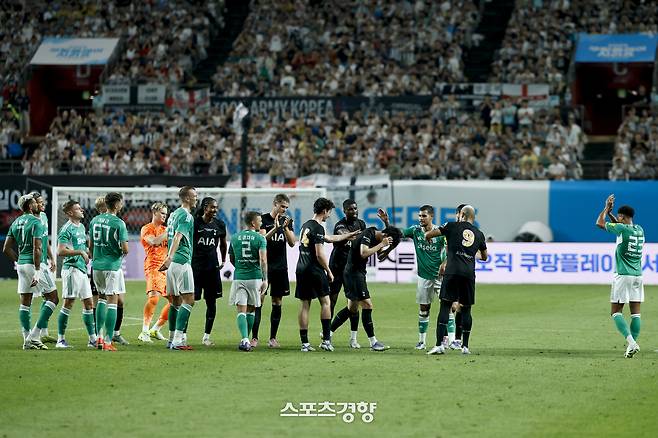 韓 축구 넘어 전 세계 ‘단, 6명!’ 손흥민 英매체 선정 ‘모두가 사랑하는 선수’···“누구도 그들을 미워하지 않는다”