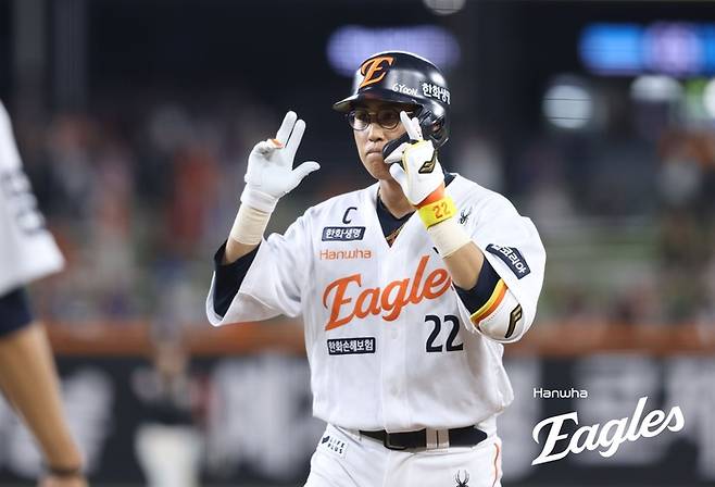 ‘LG에 1위 뺏겼다’ 한화, 문동주 7이닝 무실점 10K ‘호투’ 펼쳤는데…8회초 5실점→‘불펜 난조’ KT에 2-5로 패배 [SS대전in]