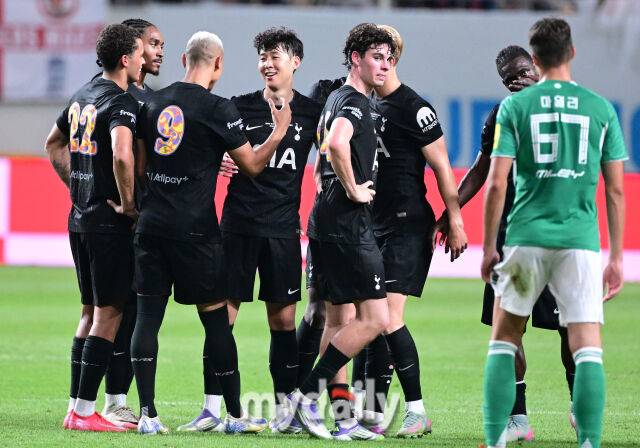 '지루는 실패작, 최고의 손흥민이 LAFC에 왔다'...SON 영입에 美 대흥분! 감독 전술에도 '최적'