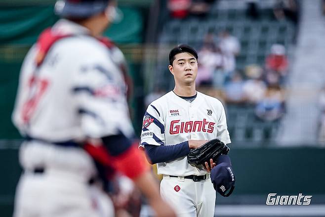 '김도영도 꼼짝 못했다' 롯데가 8년을 기다린 157km 히든카드…명장도
