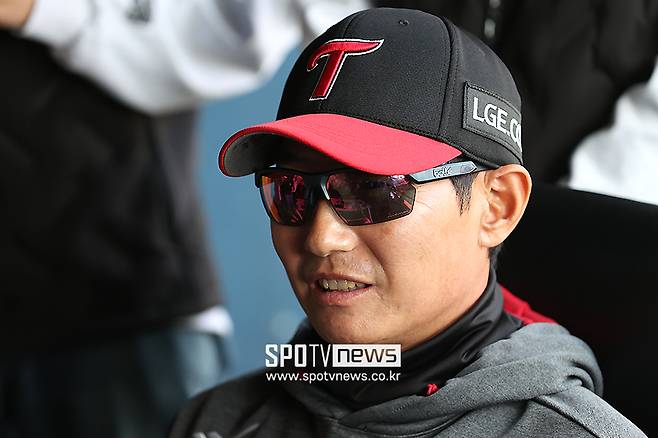 염경엽은 “감독은 못했다”고 실토했는데… ‘후반기 무적’ LG는 어떻게 1위를 탈환했나
