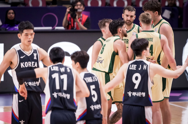 [남자 아시아컵] ‘전반에만 3점 10개 허용’ 한국, 호주에 완패