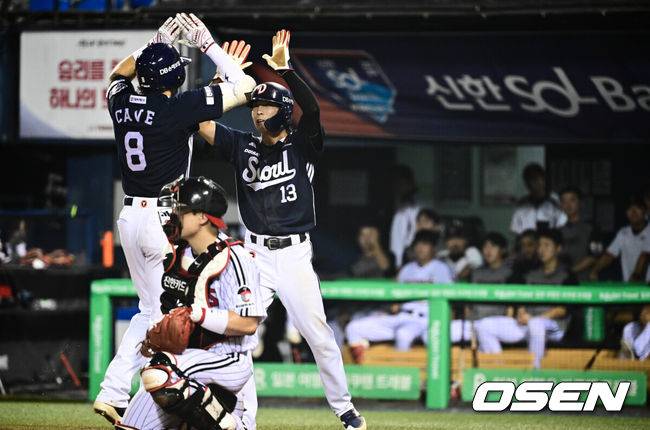 ‘하루만에 1위 뺏기다’ LG 불펜, 홈런 3방 맞고 무너지다…두산 초대형 트레이드 주인공, 721일 만에 홈런→결승타 웃다 [잠실 리뷰]