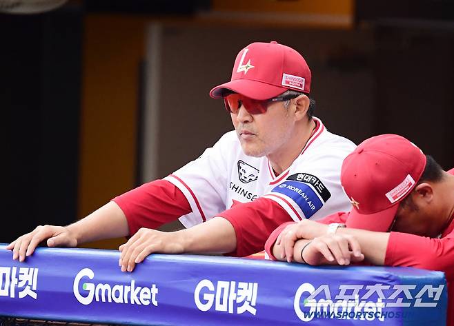 '대타 역전 스리런포로 KIA 밀어내고 단독 4위' 이숭용 감독