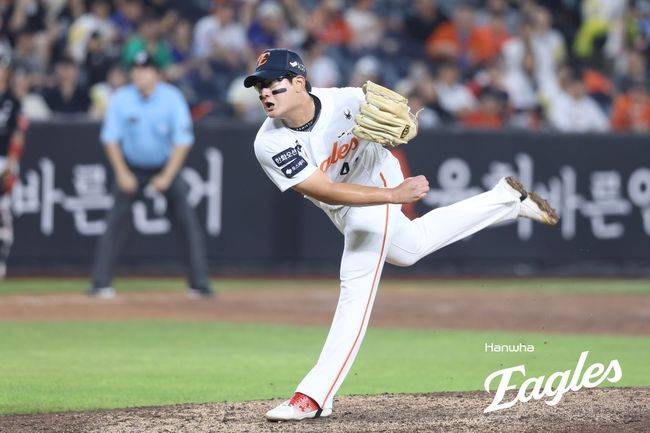 '개막 14연승' 폰세 또 이겼다, 한화 1위 탈환…김서현 연이틀 난조, KT 추격 뿌리치고 '진땀승' [대전 리뷰]