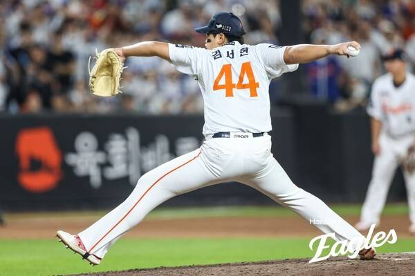 충격! 제2의 돌부처 김서현 '와르르' 무너졌다, 한화 공동 선두 복귀에도 울상