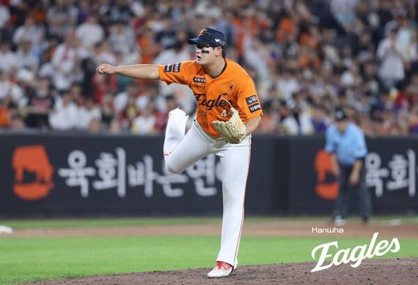 충격! 제2의 돌부처 김서현 '와르르' 무너졌다, 한화 공동 선두 복귀에도 울상