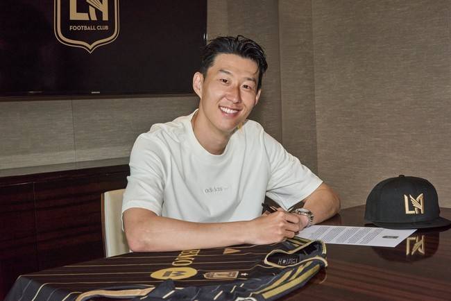 '진짜 토트넘 전설' 손흥민...484억에 영입→10년 454경기 173골 101도움→355억에 LAFC 이적