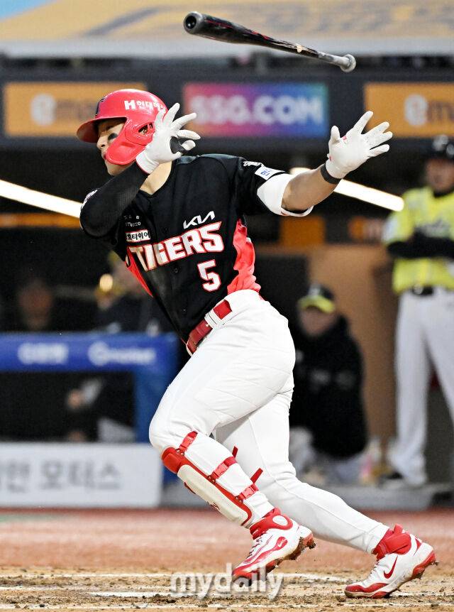 '또 또 또!' KIA에 날벼락 떨어졌다…김도영 햄스트링 뭉침으로 교체