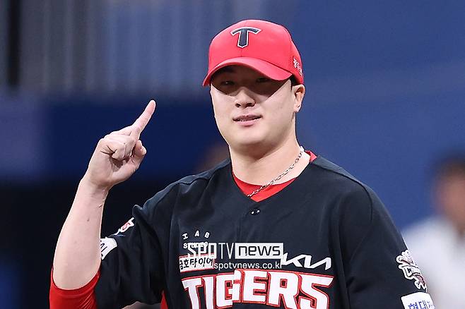 나성범 레이저 송구에 롯데 마지막 희망이 꺾였다…KIA 위닝시리즈로 50승 고지 [사직 게임노트]