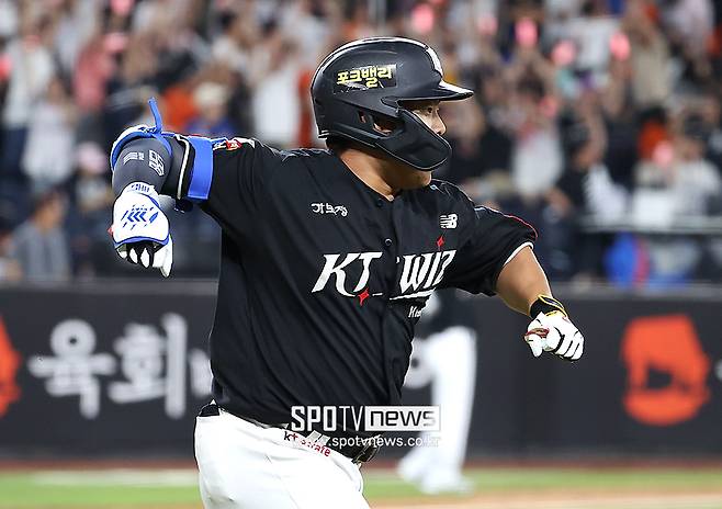 또 와르륵 무너진 한화 불펜, KT 강백호 9회 극적 역전 투런으로 위닝시리즈… LG 1위-한화 2위로 운명의 잠실 3연전 [대전 게임노트]