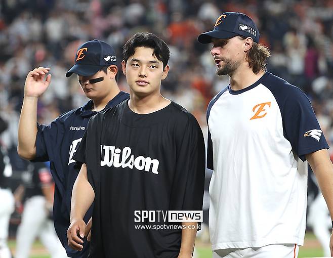 한화 161㎞→158㎞→156㎞ 트리오 떴는데, 불펜이 폭삭 무너졌다니… KT의 재수 없는 시리즈는 해피엔딩