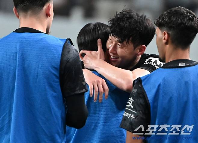 10년만에 '국민구단 토트넘' 지워진다, LA 간 손흥민 '토트넘 태그' 삭제…양민혁 임대→스퍼스 제로'