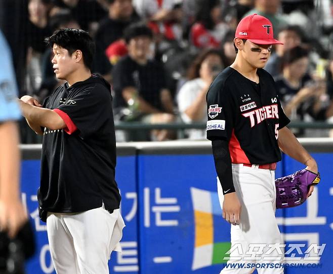 '아 가슴 철렁!' 김도영 햄스트링 통증 교체, 끝나지 않는 악몽에 이기고도 웃지 못한 KIA 벤치[부산 현장]