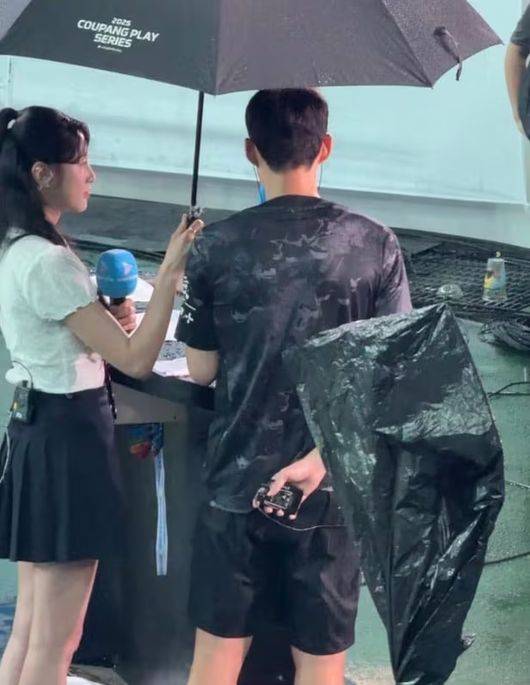 ‘불편한 여성들 참 많네?’ 손흥민 왜 여성 배려 안해? 공격했는데…알고보니