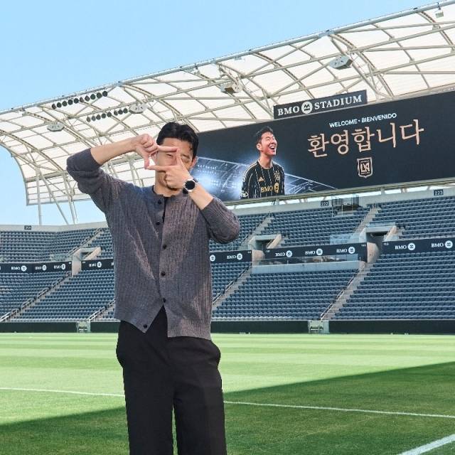 ‘올 줄 몰랐어!’ 손흥민 LA 오자 놀란 요리스, 뜨거운 포옹과 함께 2년 만에 재회…“쏘니, 전 세계에서 존경받는 선수”