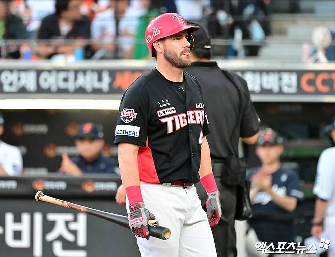 '햄스트링 재발' 김도영 대충격 시즌 OUT→'퇴출 논쟁' 위즈덤 생존?