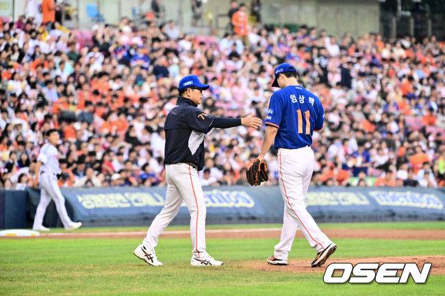 3회 6점 리드인데, 왜 '도루 금지' 했을까…1~2위 빅매치에서 여유일까, 상대 배려일까