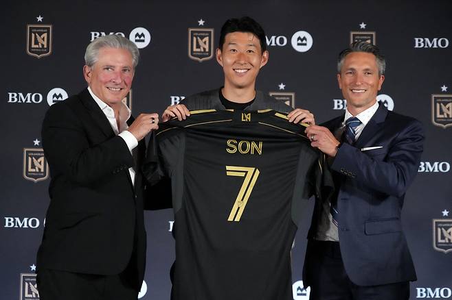 MLS 스쿼드에 첫 등장한 손흥민, 시카고전 교체명단 포함…EPL→MLS 역사적인 데뷔, '재회' 요리스 선발