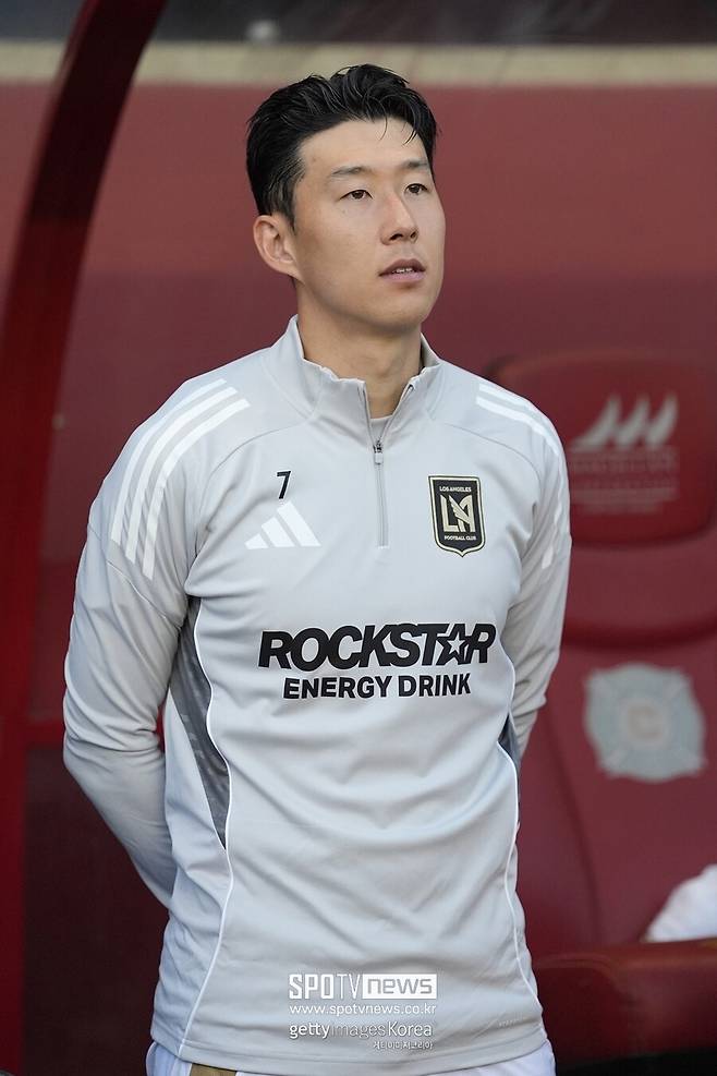[MLS REVIEW] 이게 클래스다! 손흥민, 데뷔전부터 PK 획득 → 폭풍 스피드에 美 환호…LAFC, SON 덕에 시카고와 2-2 무승부