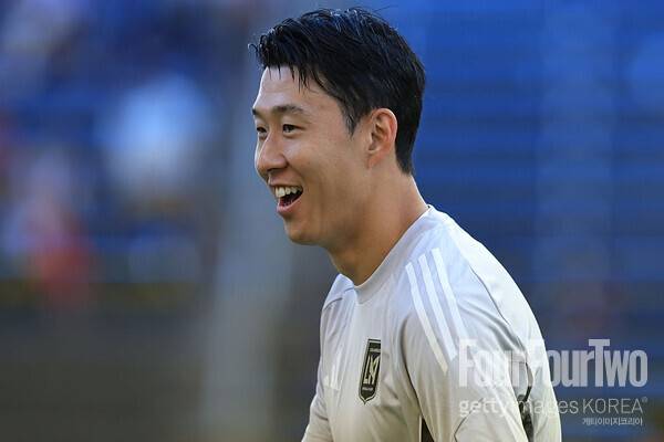 [mls.review] ‘손흥민이 해냈다’ 데뷔전 환상 PK 유도…LAFC, 시카고에 2-2 무