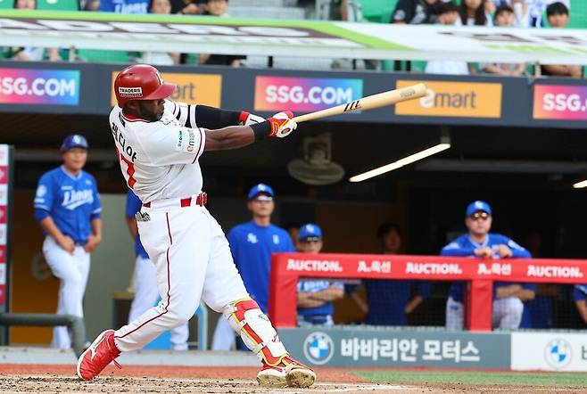 롯데 팬들 진저리, 사직만 오면 신이 나요… 여전한 사직 악마들, 롯데 저격한 주말 맹활약