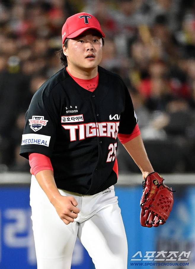 결정적 홈런 얻어맞고, 치명적 알까기 하고...초대형 트레이드 후 첫 친정 맞대결, 참혹했다 [창원 현장]