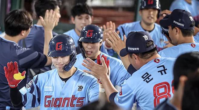 LG와 5G, 한화와는 6G 남아…‘한 달째 넘버3’ 롯데, 가을야구 안심하긴 이르다