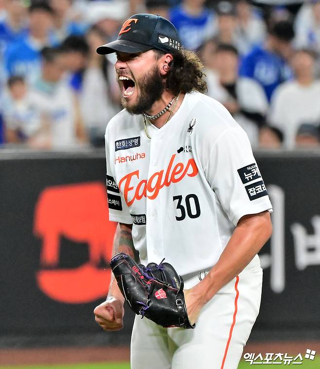 폰세 'KBO 44년사 최초 대기록' 도전, 그런데…맞대결 상대도 무시무시하다
