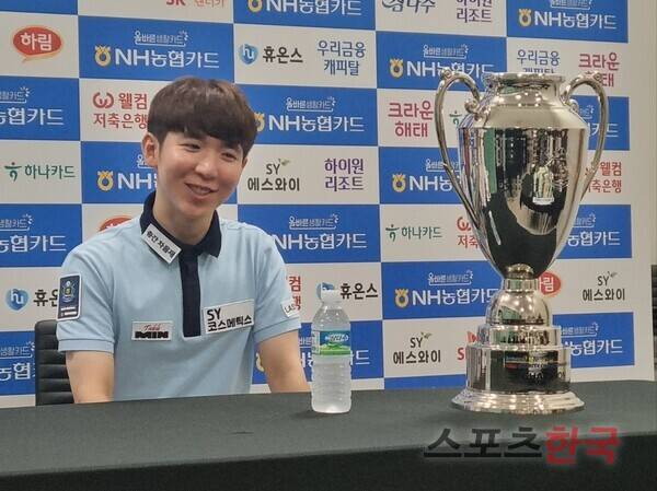 일본 선수가 '한국어'로 우승 기자회견... 마무리는