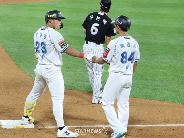 톨허스트 7이닝 77구 8K 환상투에도 웃지 못한 LG, '발목 다친' 박해민 실려 나갔다... KT에 11-2 승 [수원 현장리뷰]
